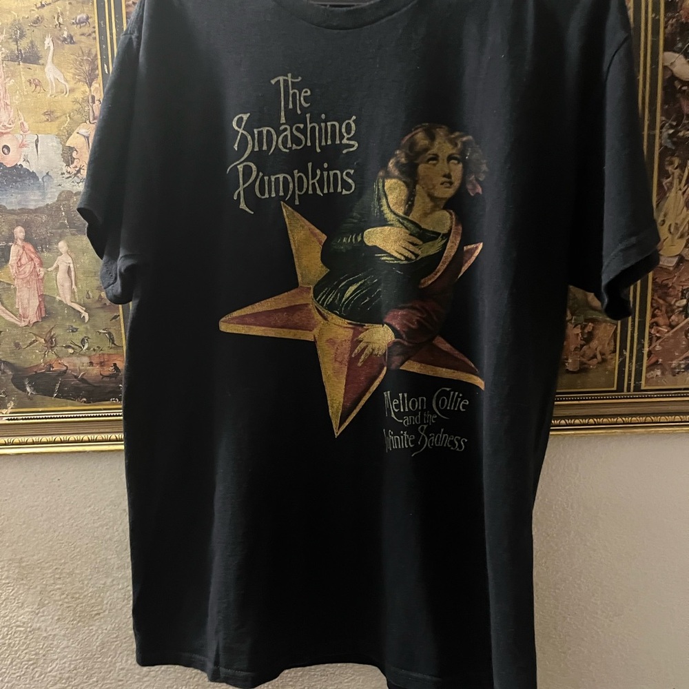 LG Black Graphic Tee